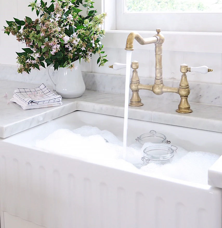 1901 Ribbleton Sink (Includes 90mm Waste Fitting) - Image 3