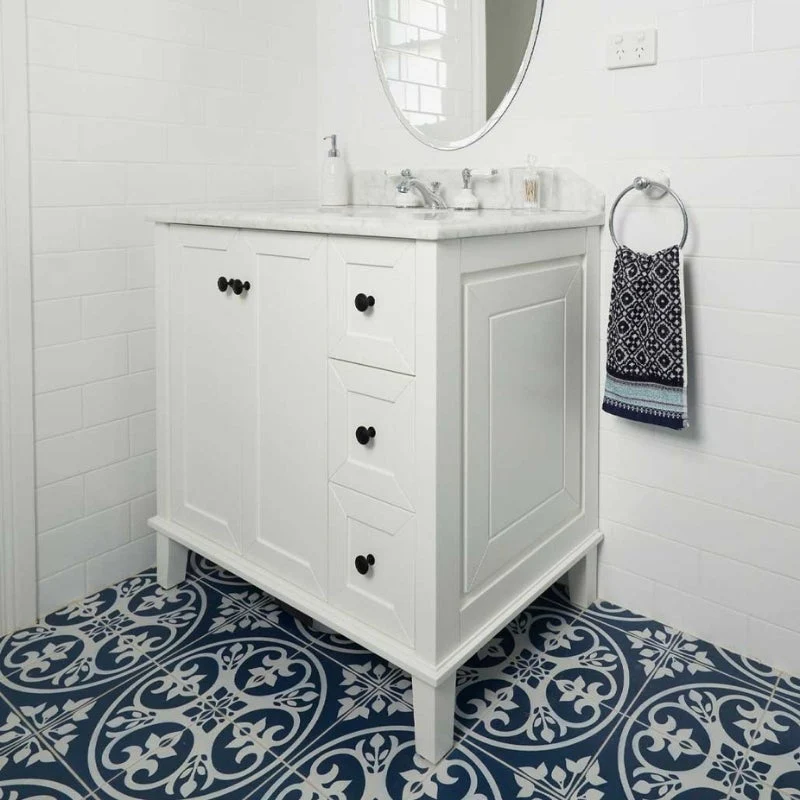 Turner Hastings Coventry 900mm White Vanity With Marble Top & Under Counter Basin - Image 2